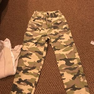 Camo high waisted ankle length pants